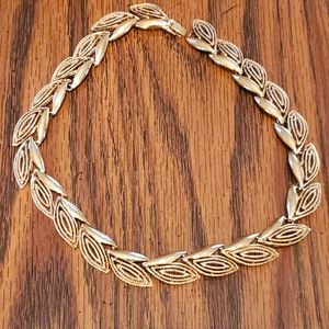 Vintage Necklace Gold